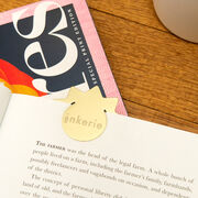 Metal paperclip bookmarks